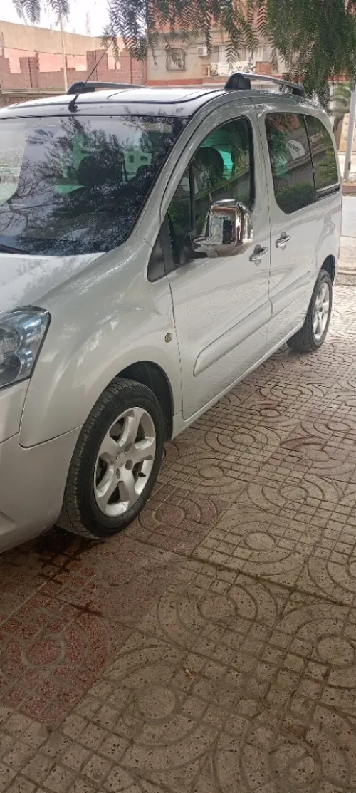 Peugeot Partner tepee 2011 Alure