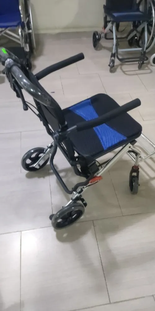 Fauteuil roulant de transfert 