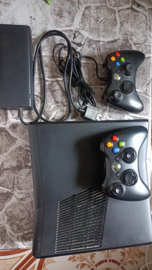 Xbox 360 slim 