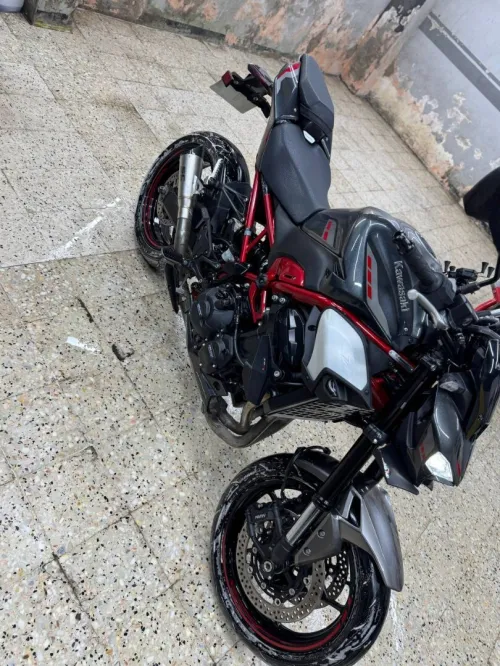 Kawasaki Z900 