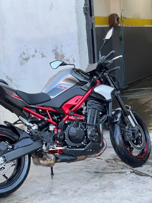 Kawasaki Z900 nv 2025