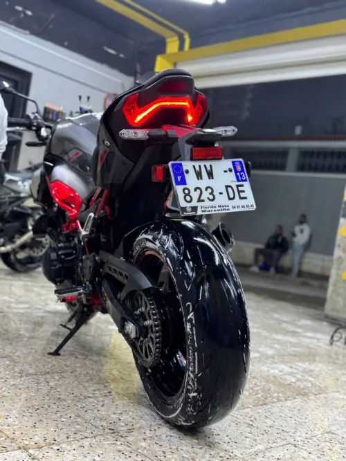 Kawasaki Z900 