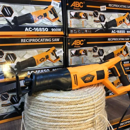 Scie sabre abc 900W