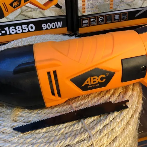 Scie sabre abc 900W
