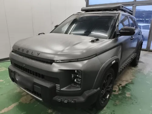 Geely Coolray 2025 
