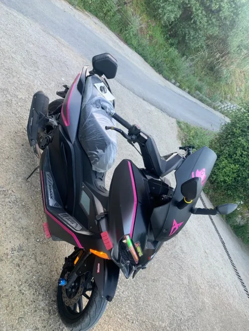 Vmax 200cc 2025