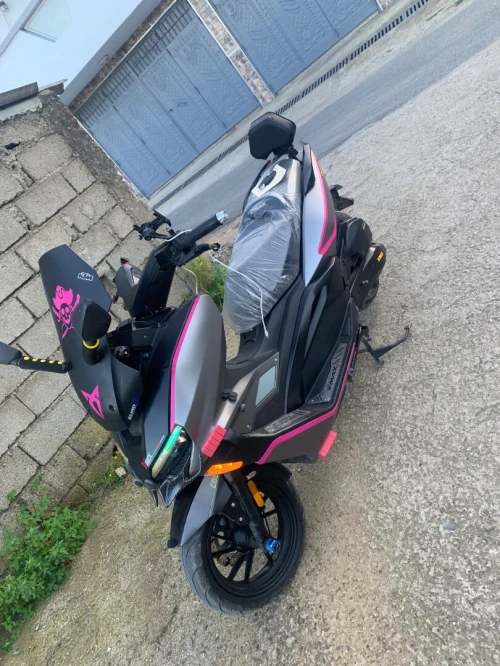 Vmax 200cc 2025