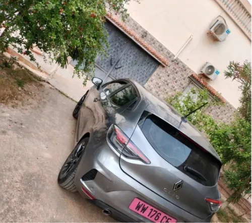 Renault Clio 5  2024 Évolution carte grise QR Safia