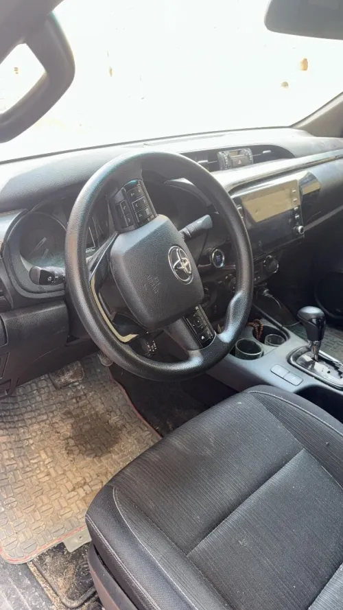 Toyota Revo  2025 