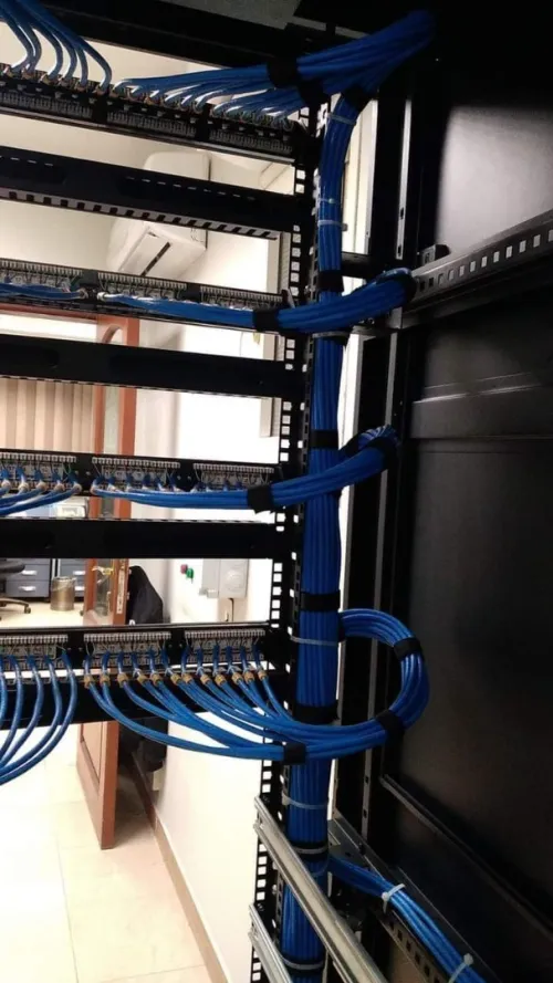 installation reseau informatique téléphonique et électricité 