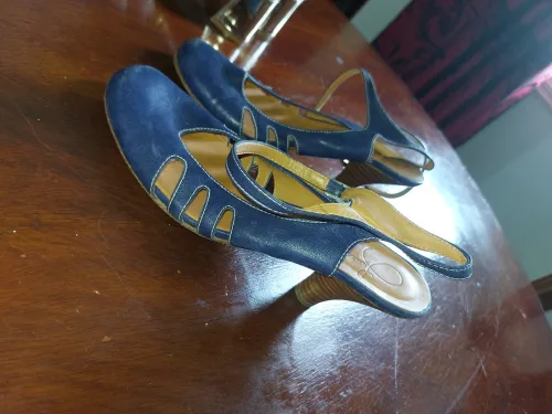 Chaussures femmes et hommes 