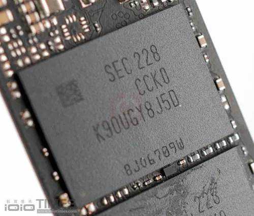SAMSUNG 990 PRO 2TB NVME GEN4 7450MB/S WITH DRAM CACHE