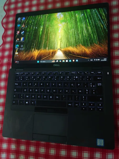 Dell i5 8éme tactile laptop