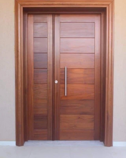 Porte entrée en bois massif 