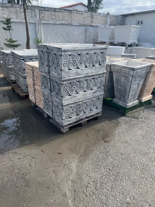 Vases en beton