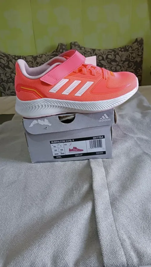 Lot de 20 paires  :.adidas fille et garçon en gros...