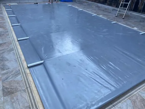 Bâche de couverture piscine