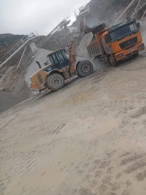 TRANSPORT DES AGREAGATS CARRIÈRE BOUZEGZATRANSPORT DES AGREAGATS CARRIÈRE BOUZEGZA