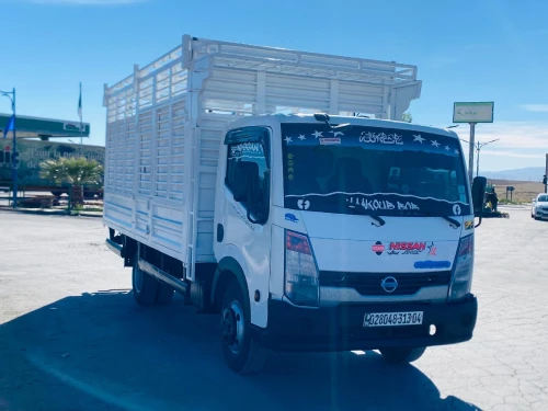 Nissan capstar NT 400 2013