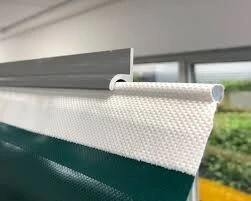 Reparation des chapiteau et tente  tous types de toiles et de bâches