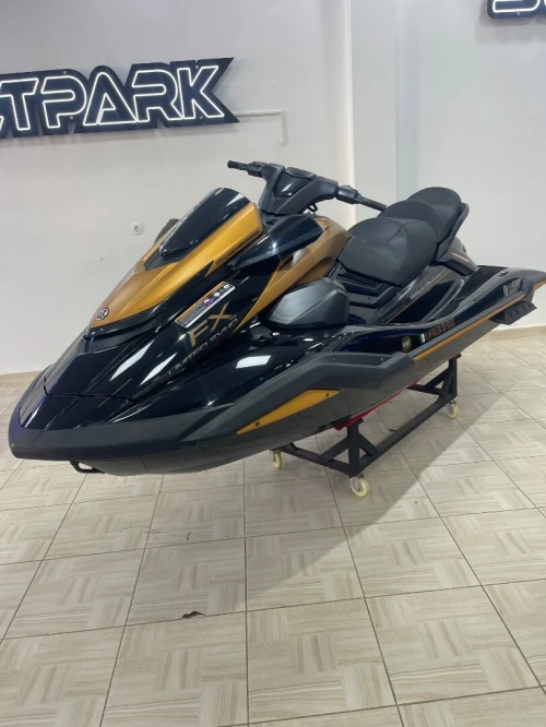Jet ski