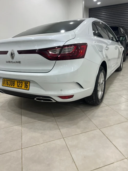 Renault Megane 4  2023 Techno