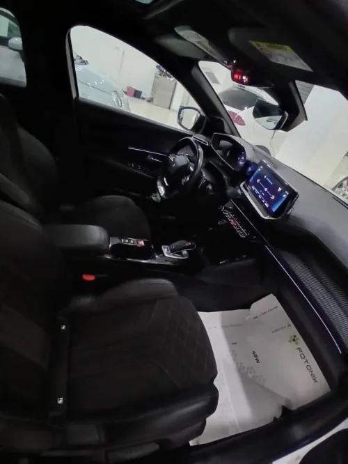 Peugeot 208 2021 GT