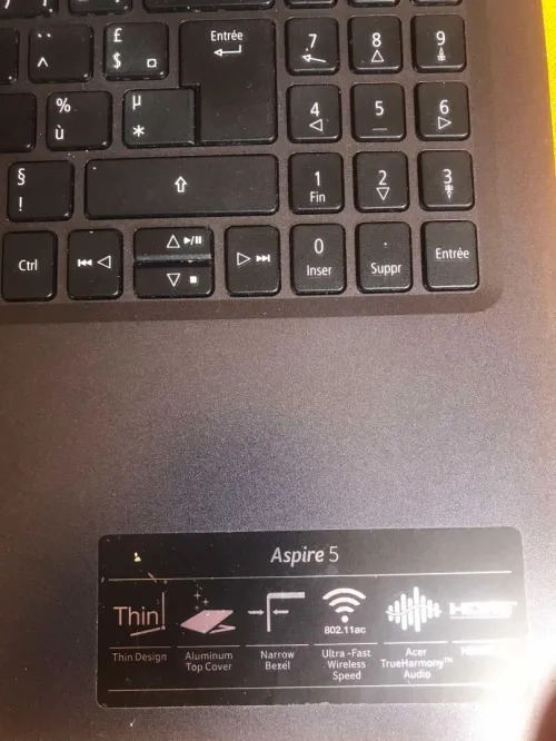 'Acer Aspire 5' i3 8th gen- 12gb ram- 256gb ssd- 15.3" FHD 