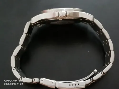 Vend  montre  homme  marque  festina