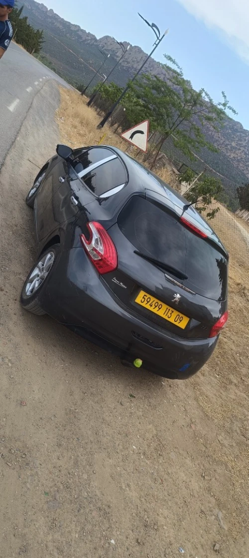 Peugeot 208 2013 Active plus