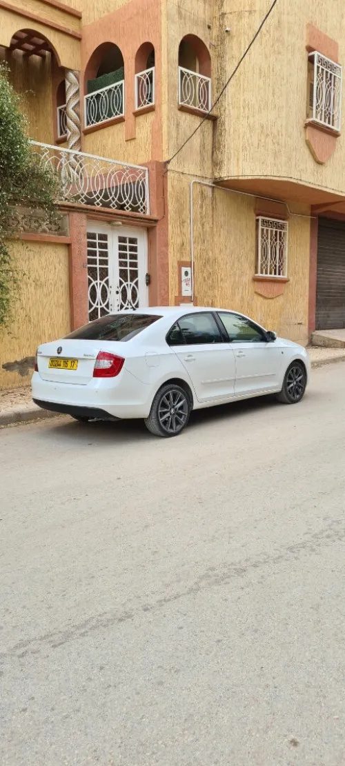 Skoda Rapid 2015 Edition