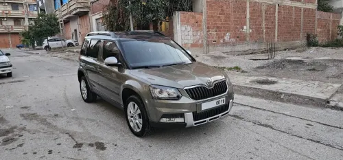 Skoda Yeti 2016 Edition (avec toit panoramique)