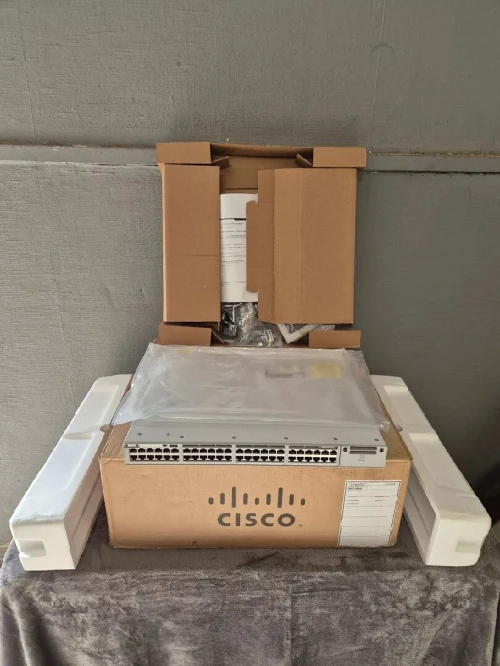 SWITCHES CISCO 9300X Professionnelle