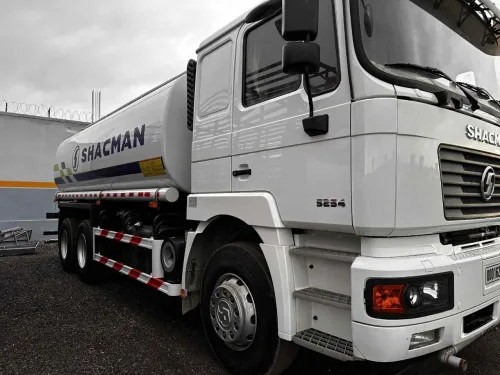 CAMI9N SHACMAN CITERNE D' EAU 22000L 2025