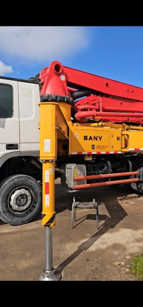 CAMION MERCEDES ACTROS 3341 POMPE A BETON  SANY 