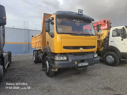 CAMION RENAULT KERAX 300 A BENNE 10T 2007