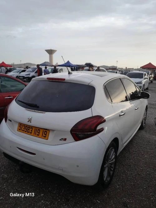 Peugeot 208 2019 Allure Facelift