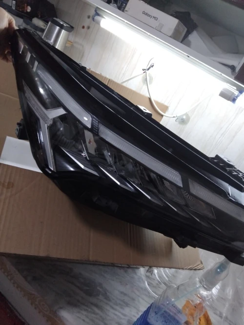 Phare geely coolray