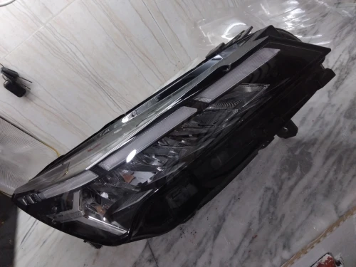 Phare geely coolray