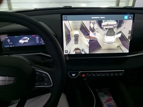 Geely Coolray 2026 