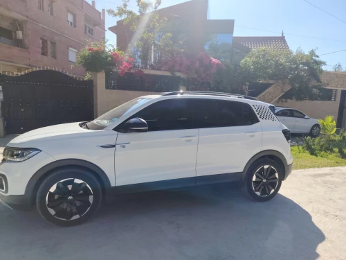 Volkswagen Tacoua 2023 T cross
