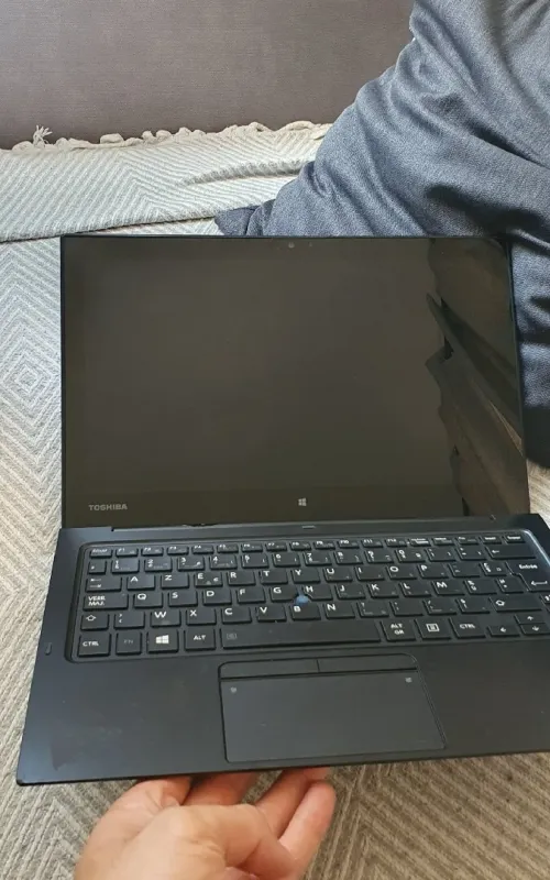 Ultrabook Toshiba protégé, tactile détachable