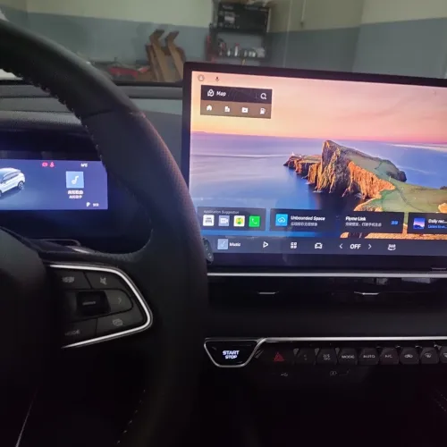 Geely Coolray 2025 