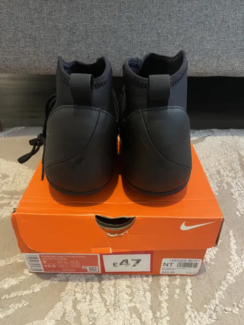 Soulier de football original Nike Phantom Luna II club taille 42,5/43