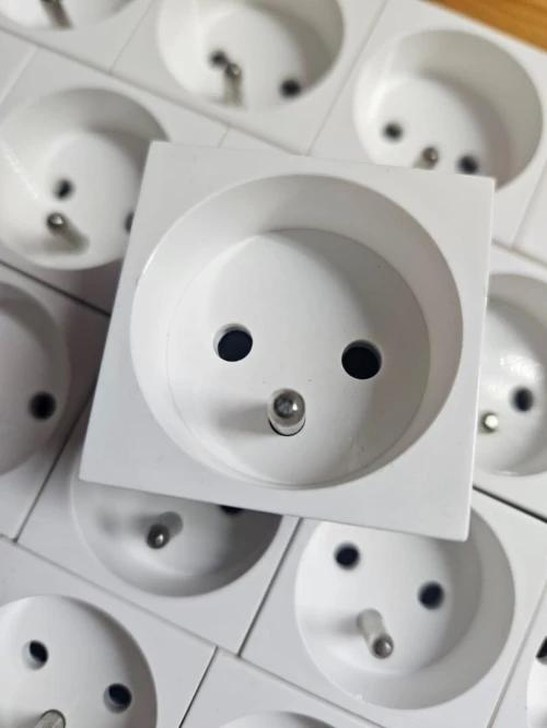 prise electrique mosaique legrand