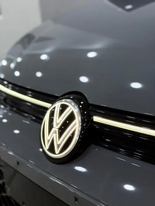 Volkswagen Golf 8 2025 R Black Edition 