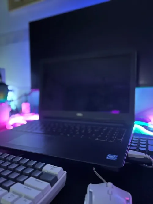 Dell Inspiron 15 (État Neuf 10/10) - Full Pack avec Boîte et son chargeur original