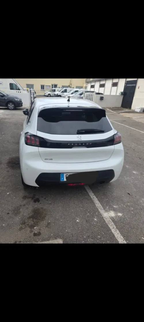 Peugeot 208 2023 E-Style