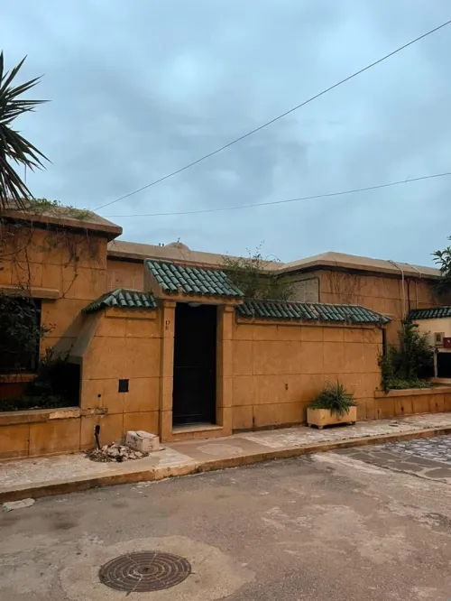 Location Appartement Niveau de villa F5 Alger Hydra