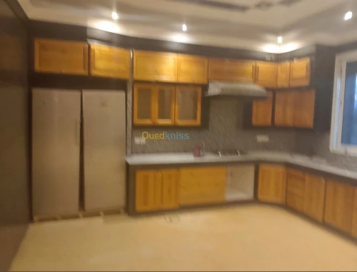 Location Appartement Niveau de villa F5 Alger Draria